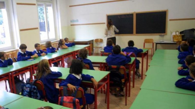 scuole paritarie banchi a rotelle costi