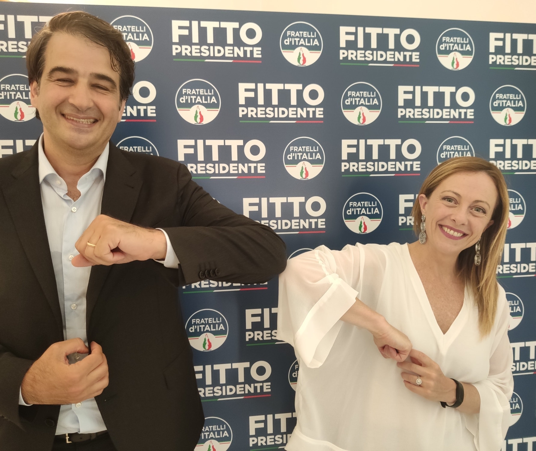 Giorgia Meloni alla presentazione di Fitto in Puglia