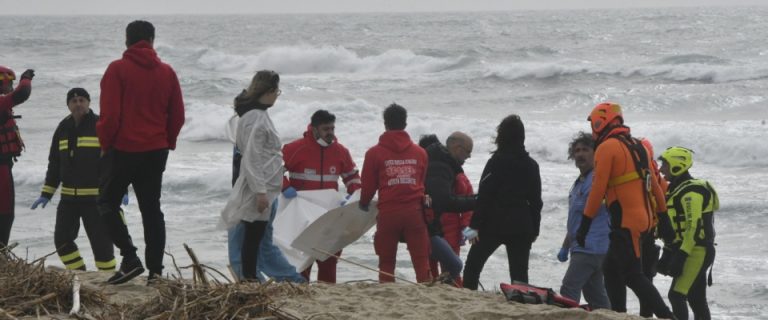 Sinistra specula migranti