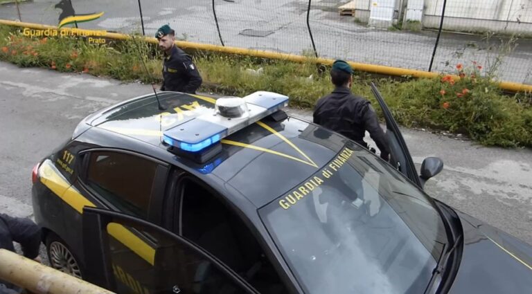 Immagine di repertorio: Guardia di Finanza Prato